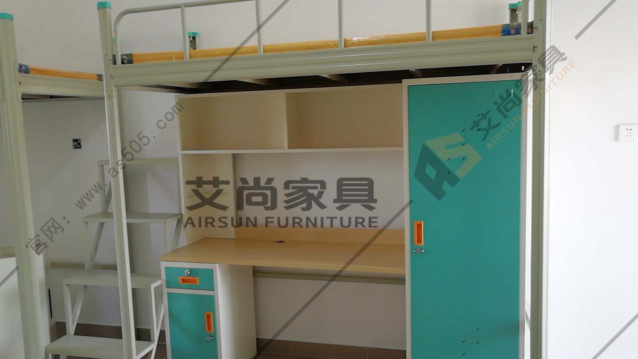 珠海中世發(fā)公司一大車員工宿舍公寓床抵達(dá)現(xiàn)場(chǎng)